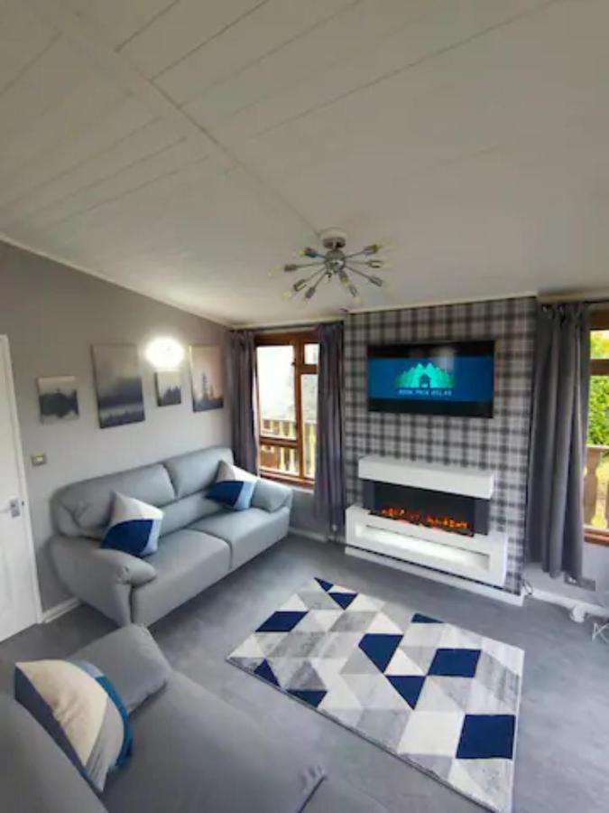 4 Bed Luxury Lodge With Hot Tub Near Lake District Warton エクステリア 写真