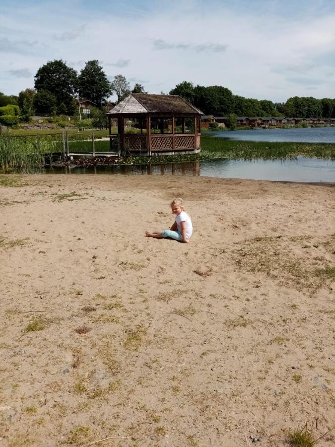 4 Bed Luxury Lodge With Hot Tub Near Lake District Warton エクステリア 写真